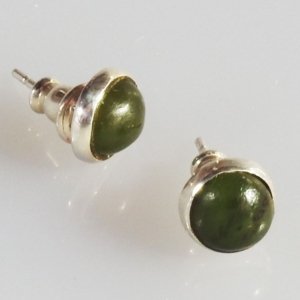Broqueles en plata 9.50 adornados con jade.